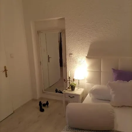 Apartment Jozefina Porec Exterior photo