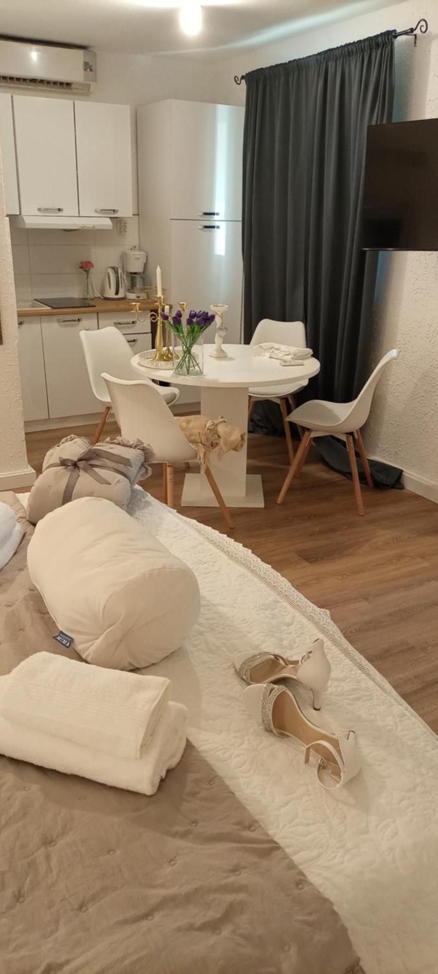 Jozefina Apartment *